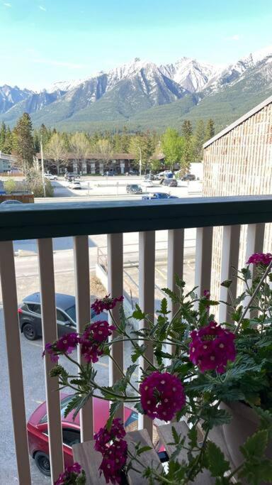 Unit #303 Mountain View 1Br In Canmore Downtown Ngoại thất bức ảnh